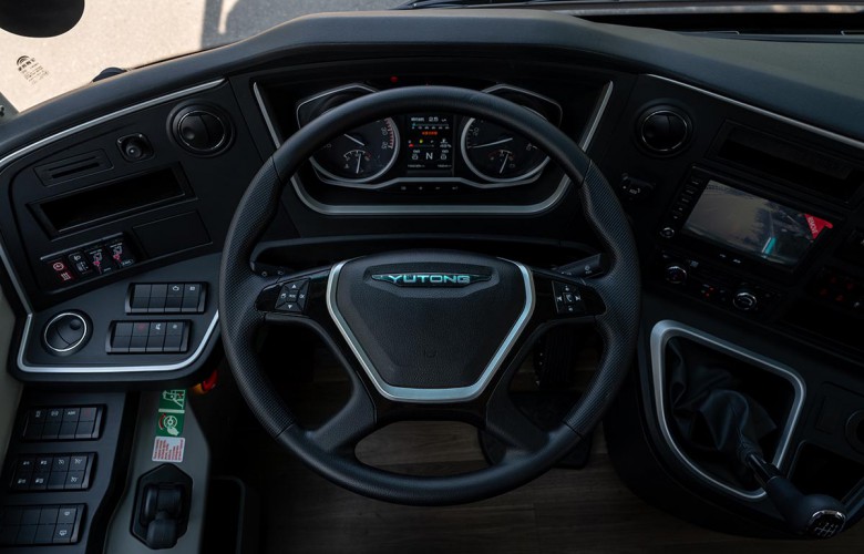 YUTONG ZK6947H: компактный автобус с просторным салоном