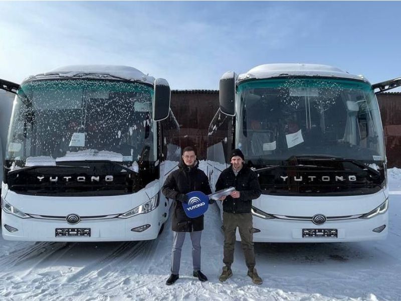 Передача двух туристических автобусов Yutong C9 ZK6947H заказчику в Хабаровск