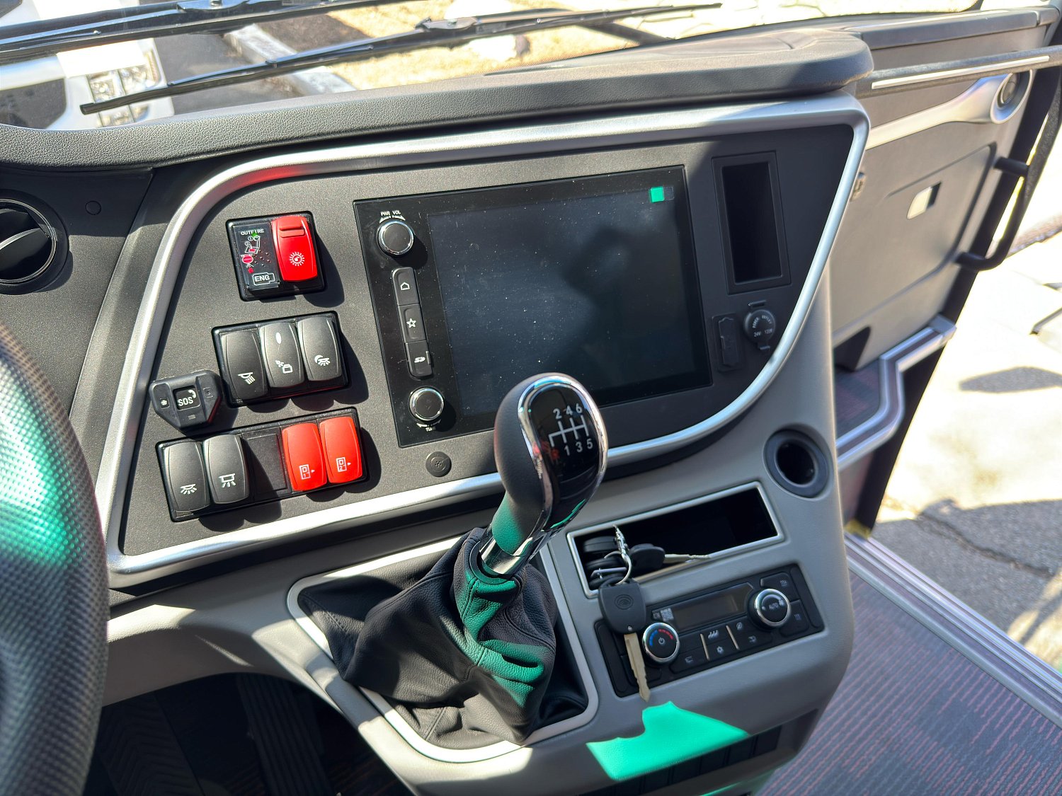 Туристический автобус Yutong C12PRO (ZK6128H)