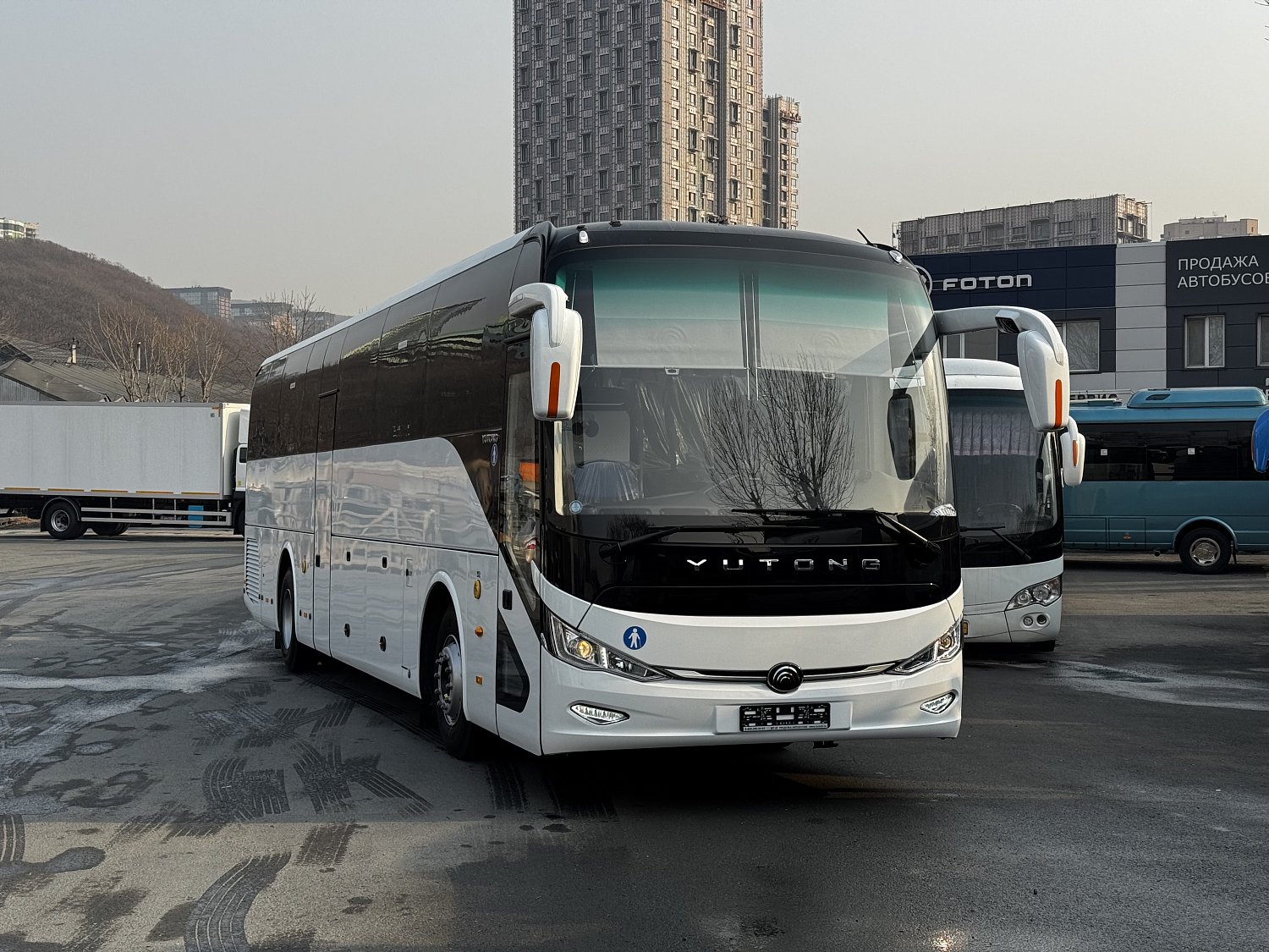Передача автобуса Yutong C12 (ZK6127HQ) для туризма во Владивостоке 