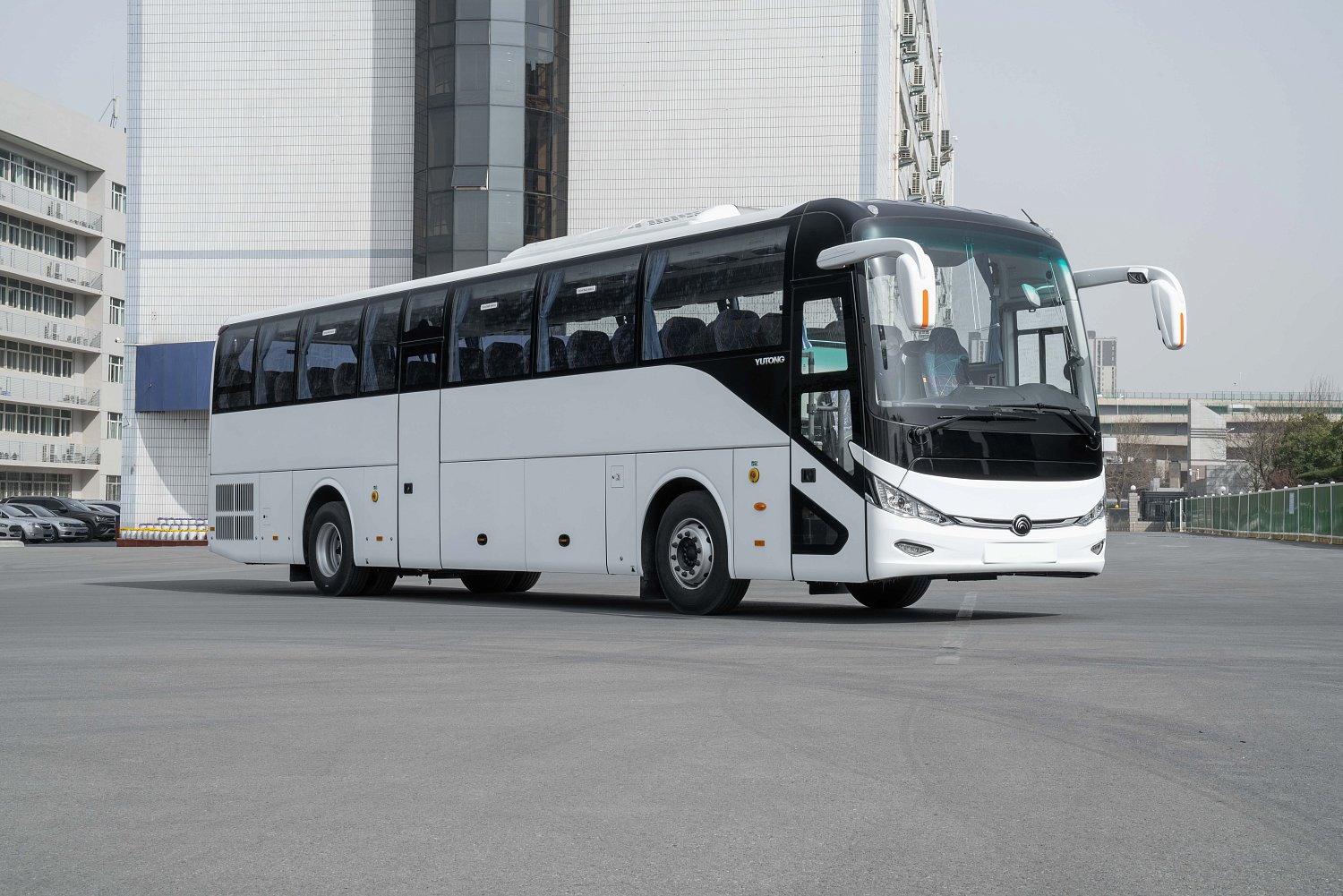 Новая модель ЮТОНГ ZK6127HQ