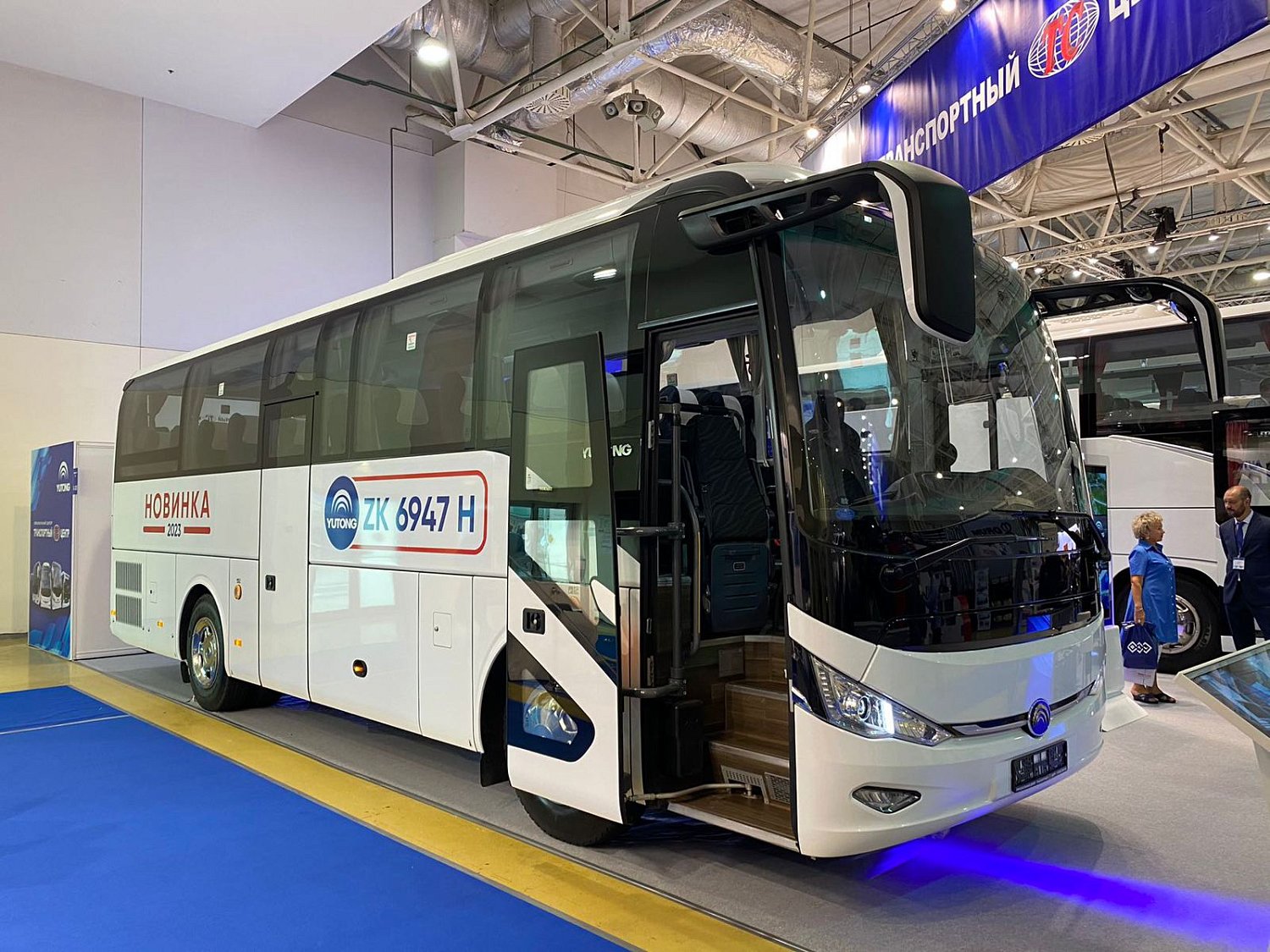 YUTONG ZK6947H: компактный автобус с просторным салоном
