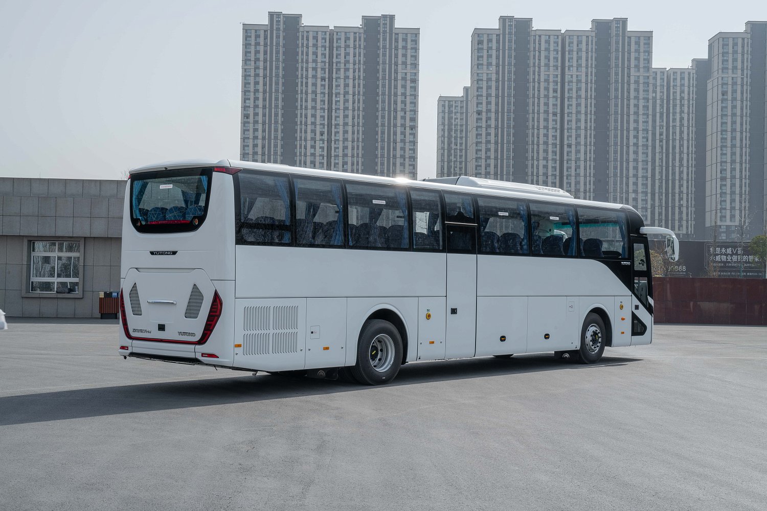 Новая модель ЮТОНГ ZK6127HQ